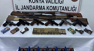 Konya'da jandarma çok sayıda silah ve silah parçası ele geçirdi: 3 tutuklama