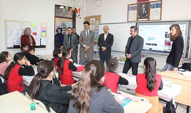 Köyceğiz Kaymakamı Kumcu, öğrencilerle bir aray geldi