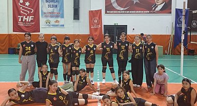 Köyceğiz voleybol takımında minik kaptanlar yetişiyor