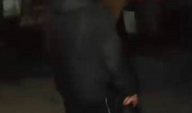 Küçükçekmece'de sokakta uzun namlulu silahla dolaştı, o anları kayda aldı