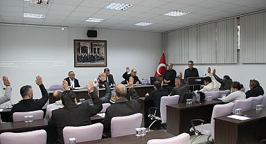 Kula Belediye Meclisi'nde 2025 faaliyet raporu reddedildi