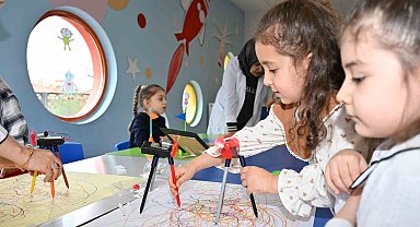 Kur'an kursunun minik öğrencilerinden Robotik Kodlama Şenliği