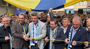 Kütahya Fenerbahçeliler Derneği Sadettin Saran'ın katılımıyla açıldı