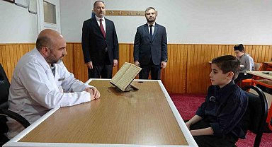 Kütahya'da 11 yaşındaki Ömer Sabri 8 ayda hafız oldu