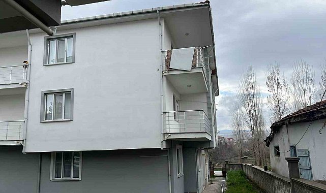 Kütahya'da balkondan düşen Alzaymır hastası hayatını kaybetti