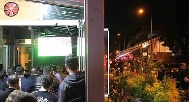 ⁠Mahalle yanarken onlar derbiyi izledi