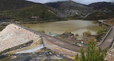 Maksimum seviyeye ulaşan Kozağaç Barajı'nda su tahliyesine başlandı