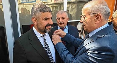 Malatya'da CHP'den istifa eden meclis üyesi AK Parti'ye katıldı