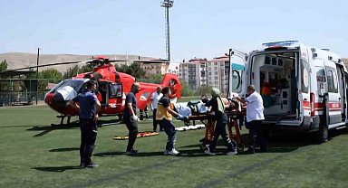 Malatya'da hava ambulansı 19 yaşındaki hasta için havalandı