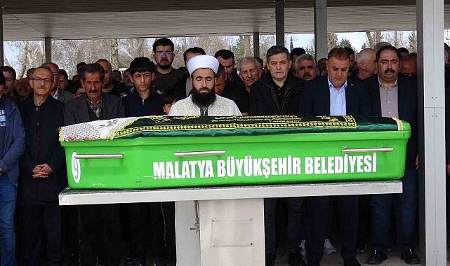 Malatya'da hayatını kaybeden öğretmen son yolculuğuna uğurlandı