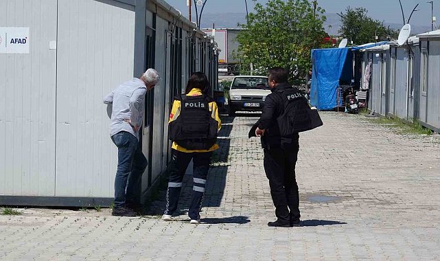 Malatya'da kendini konteynere kilitleyen genç polisi alarma geçirdi