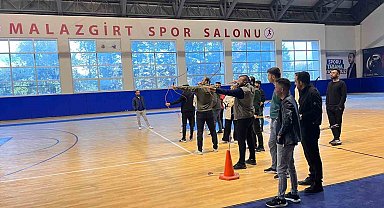Malazgirt'te spor şenlikleri başladı