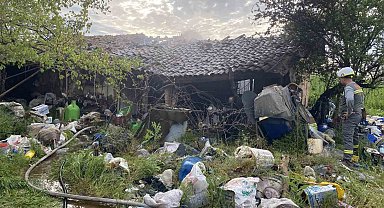 Manisa'da ev yangını: 1 kişi hayatını kaybetti