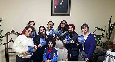 Manisalı öğrenci 9 yaşında ilk kitabını yazdı