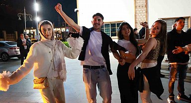 Manisalı Romanlar günlerini kutladı