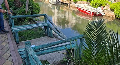 Marmaris'te ahşap korkuluklara zarar veren şahıslar tespit edilecek