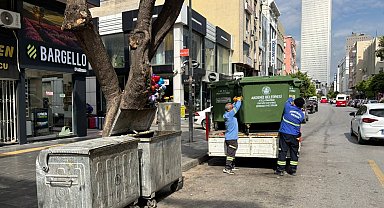 Mersin kent merkezinde çöp konteynerleri yenileniyor