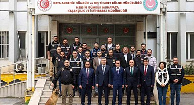 Mersin Limanı'nda 19 kilo kokain ele geçirildi, vali ekibi tebrik etti