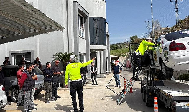 Mersin'de trafik güvenliği için sürücülere uygulamalı eğitim