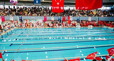 Minik kulaçlar Alleben'de buluştu