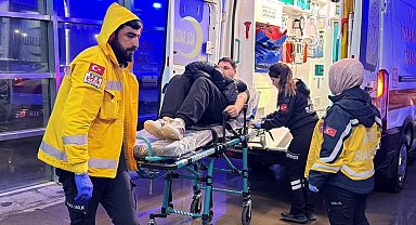 Motosiklet ile otomobil çarpıştı: 1 yaralı