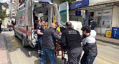 Motosiklet ve otomobil çarpıştı: 1 yaralı