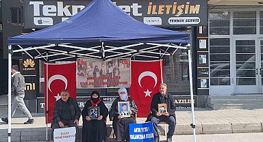 Muş'ta evlat nöbeti sürüyor