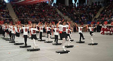 Niğde'de 23 Nisan Coşkusu tören ve gösterilerle kutlandı