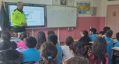 Niğde'de narkotik ekiplerinden vatandaşlara bilgilendirme