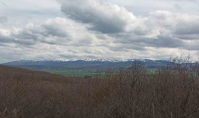 Nisan ortasında kış sürprizi: Akdağ yeniden beyaza büründü