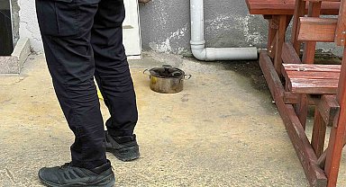 Ocakta unutlan yemek yangına sebep oldu