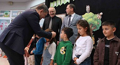 Ödemiş'te minik öğrencilere kitap kurdu madalyası