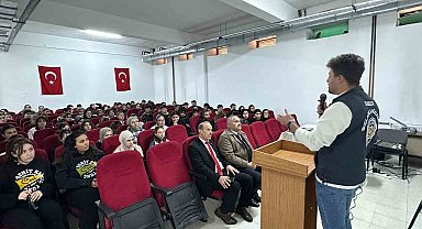 Öğretmen ve öğrencilere siber suçlarla mücadele eğitimi