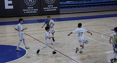 Okul Sporları müsabakaları tüm heyecanıyla sürüyor