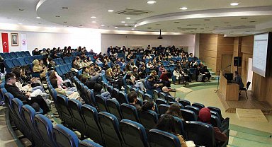 OMÜ'de öğrencilere kütüphane kullanıcı eğitimi desteği