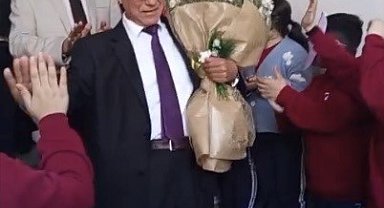 Osmaniye'de 43 yıllık eğitim neferine duygusal uğurlama