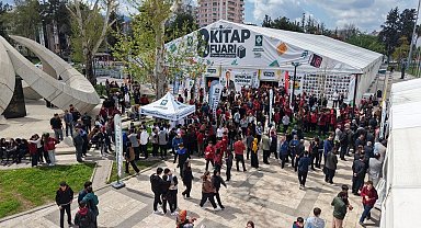 Osmaniye'de 8. Kitap Fuarı yoğun ilgiyle açıldı