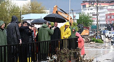 Osmaniye'de sel alarmı: 251 araç, bin 93 personel görevde