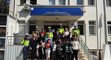 Otizm farkındalığı için jandarmayı ziyaret ettiler