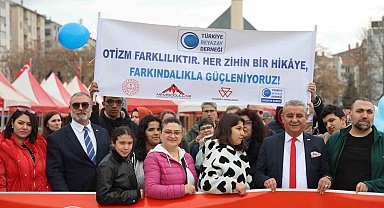 Otizm için Cacabey Meydanı'nda buluşma