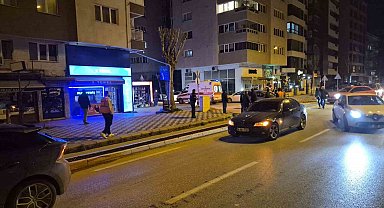 Otomobilin çarptığı bisikletli kadın yaralandı