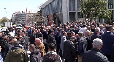 Özel Halk Otobüsü esnafından Saraçhane'de mesaj: "Ücretsiz taşıma durabilir"