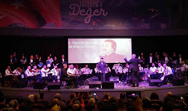 Palandöken'de "Kaset şarkıları" konseri yoğun ilgi gördü