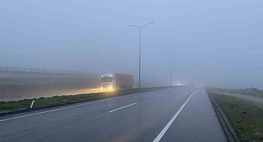 Pamuk geçidinde yoğun sis ve sağanak etkili oldu