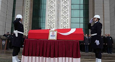 Polis memuru dualarla uğurlandı