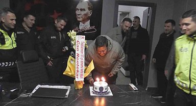 Polisi karşılarında görünce önce rol icabı kavga ettiler sonra pasta kestiler