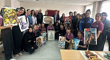 Polisten öğrencilere destek: Kâğıt rölyef kursu ziyaret edildi