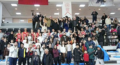 Potanın Kraliçeleri şampiyonluğa koşuyor