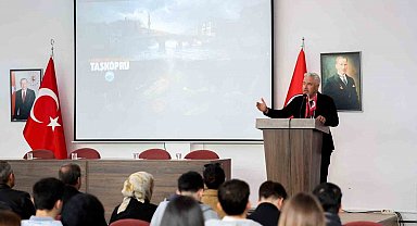 "7 Kemerli Bir Zaman Geçidi" filmi üniversite öğrencileriyle buluştu