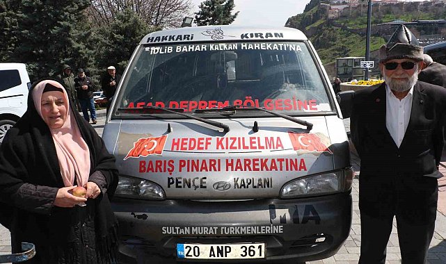 "Elmacı Dede" şehit polislerin hayrına elma dağıttı